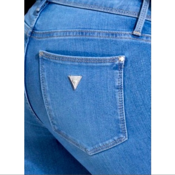 Guess Jeans - Picture 2 of 7